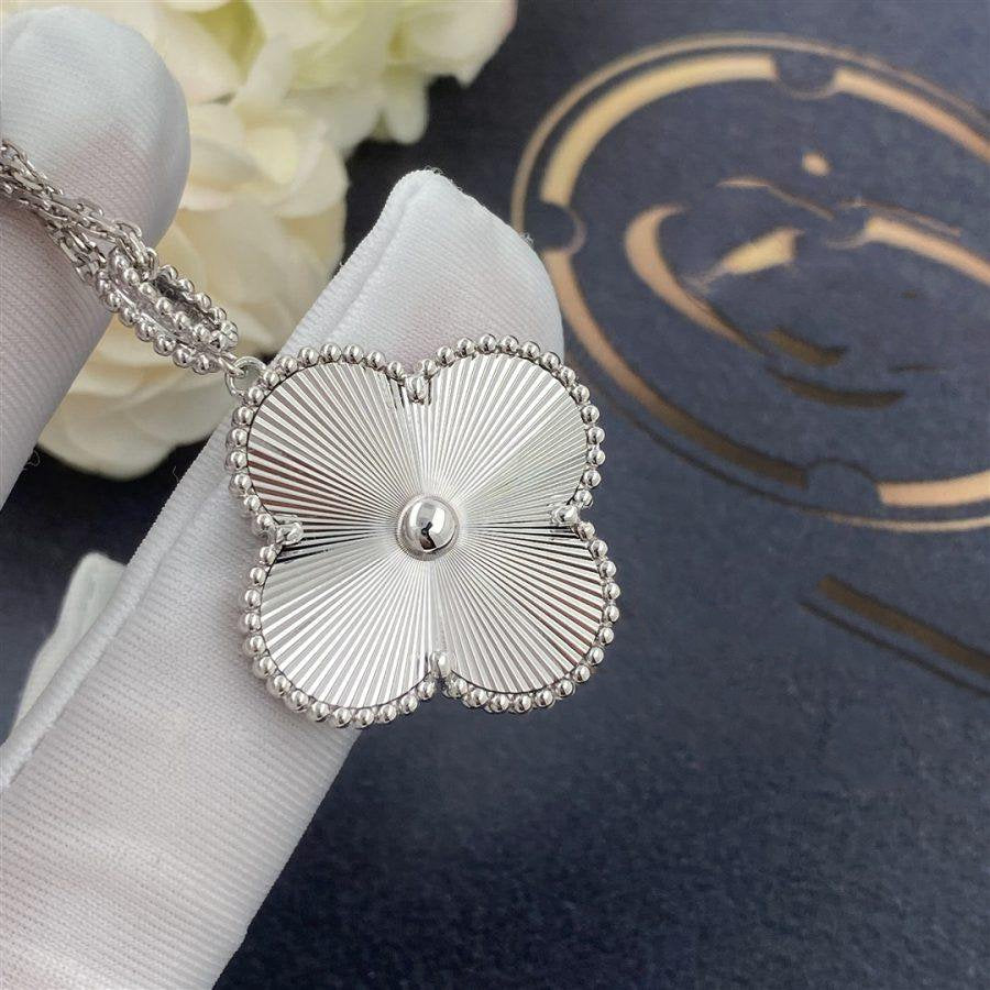 [Olivia JW]CLOVER 25MM SILVER BIG CLOVER NECKLACE
