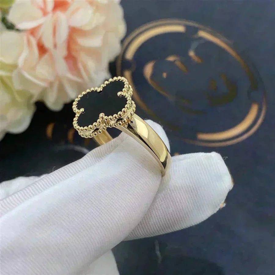 [Olivia JW]CLOVER ONYX RING