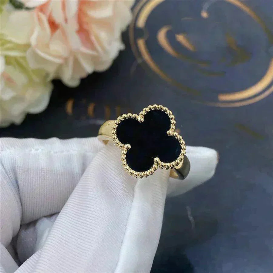 [Olivia JW]CLOVER ONYX RING