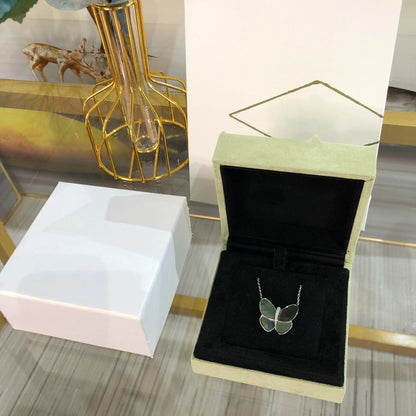 [Olivia JW]LARGE BUTTERFLY SILVER PENDANT DIAMOND NECKLACE
