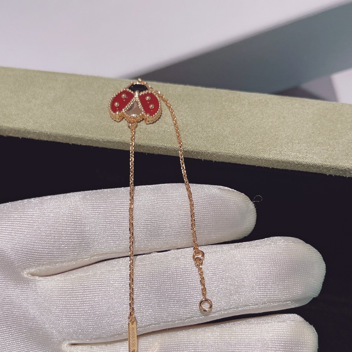 [Olivia JW]LUCKY SPRING 1 MOTIF PINK GOLD BRACELET