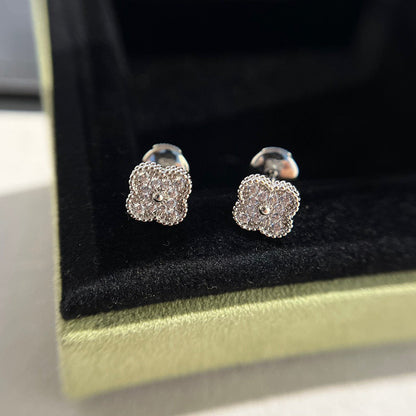 [Olivia JW]CLOVER MINI DIAMOND STUD EARRINGS